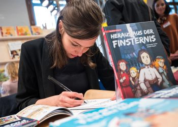 19. Europäische Kinder- und Jugendbuchmesse Saarbrücken - SAmstag.
Foto: Oliver Dietze
--
Veroeffentlichung nur nach vorheriger Honorar-Vereinbarung und mit Namensnennung.
Oliver Dietze // +49-(0)177-9761996 // post@oliverdietze.de // USt-ID DE262797891