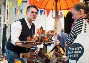 19. Europäische Kinder- und Jugendbuchmesse Saarbrücken - SAmstag.
Foto: Oliver Dietze
--
Veroeffentlichung nur nach vorheriger Honorar-Vereinbarung und mit Namensnennung.
Oliver Dietze // +49-(0)177-9761996 // post@oliverdietze.de // USt-ID DE262797891