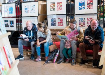 19. Europäische Kinder- und Jugendbuchmesse Saarbrücken - SAmstag.
Foto: Oliver Dietze
--
Veroeffentlichung nur nach vorheriger Honorar-Vereinbarung und mit Namensnennung.
Oliver Dietze // +49-(0)177-9761996 // post@oliverdietze.de // USt-ID DE262797891