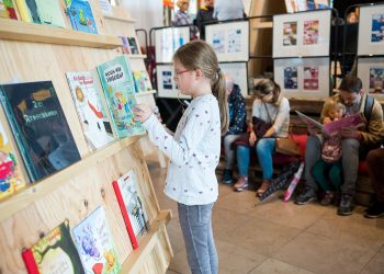 19. Europäische Kinder- und Jugendbuchmesse Saarbrücken - SAmstag.
Foto: Oliver Dietze
--
Veroeffentlichung nur nach vorheriger Honorar-Vereinbarung und mit Namensnennung.
Oliver Dietze // +49-(0)177-9761996 // post@oliverdietze.de // USt-ID DE262797891