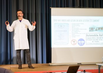 19. Europäische Kinder- und Jugendbuchmesse Saarbrücken - SAmstag.
Foto: Oliver Dietze
--
Veroeffentlichung nur nach vorheriger Honorar-Vereinbarung und mit Namensnennung.
Oliver Dietze // +49-(0)177-9761996 // post@oliverdietze.de // USt-ID DE262797891