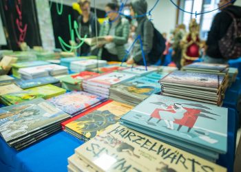 19. Europäische Kinder- und Jugendbuchmesse Saarbrücken - Tag 1.
Foto: Oliver Dietze
--
Veroeffentlichung nur nach vorheriger Honorar-Vereinbarung und mit Namensnennung.
Oliver Dietze // +49-(0)177-9761996 // post@oliverdietze.de // USt-ID DE262797891