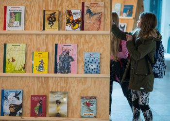 19. Europäische Kinder- und Jugendbuchmesse Saarbrücken - Tag 1.
Foto: Oliver Dietze
--
Veroeffentlichung nur nach vorheriger Honorar-Vereinbarung und mit Namensnennung.
Oliver Dietze // +49-(0)177-9761996 // post@oliverdietze.de // USt-ID DE262797891