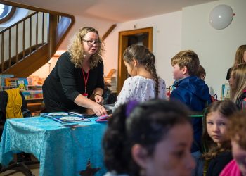 19. Europäische Kinder- und Jugendbuchmesse Saarbrücken - Tag 1.
Foto: Oliver Dietze
--
Veroeffentlichung nur nach vorheriger Honorar-Vereinbarung und mit Namensnennung.
Oliver Dietze // +49-(0)177-9761996 // post@oliverdietze.de // USt-ID DE262797891