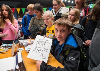 19. Europäische Kinder- und Jugendbuchmesse Saarbrücken - Tag 1.
Foto: Oliver Dietze
--
Veroeffentlichung nur nach vorheriger Honorar-Vereinbarung und mit Namensnennung.
Oliver Dietze // +49-(0)177-9761996 // post@oliverdietze.de // USt-ID DE262797891