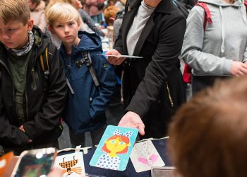 19. Europäische Kinder- und Jugendbuchmesse Saarbrücken - Tag 1.
Foto: Oliver Dietze
--
Veroeffentlichung nur nach vorheriger Honorar-Vereinbarung und mit Namensnennung.
Oliver Dietze // +49-(0)177-9761996 // post@oliverdietze.de // USt-ID DE262797891