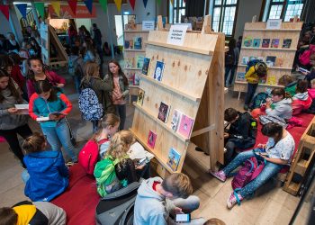 19. Europäische Kinder- und Jugendbuchmesse Saarbrücken - Tag 1.
Foto: Oliver Dietze
--
Veroeffentlichung nur nach vorheriger Honorar-Vereinbarung und mit Namensnennung.
Oliver Dietze // +49-(0)177-9761996 // post@oliverdietze.de // USt-ID DE262797891
