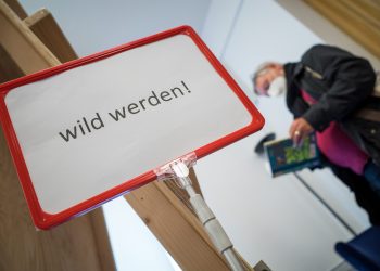 21. Europäische Kinder- und Jugendbuchmesse Saarbrücken:
Foto: Oliver Dietze
--
Veroeffentlichung nur nach vorheriger Honorar-Vereinbarung und mit Namensnennung.
Oliver Dietze // +49-(0)177-9761996 // post@oliverdietze.de // USt-ID DE262797891