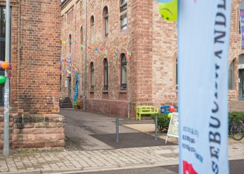 21. Europäische Kinder- und Jugendbuchmesse Saarbrücken:
Impressionen.
Foto: Oliver Dietze
--
Veroeffentlichung nur nach vorheriger Honorar-Vereinbarung und mit Namensnennung.
Oliver Dietze // +49-(0)177-9761996 // post@oliverdietze.de // USt-ID DE262797891