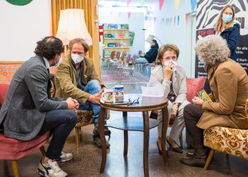 21. Europäische Kinder- und Jugendbuchmesse Saarbrücken:
Foto: Oliver Dietze
--
Veroeffentlichung nur nach vorheriger Honorar-Vereinbarung und mit Namensnennung.
Oliver Dietze // +49-(0)177-9761996 // post@oliverdietze.de // USt-ID DE262797891