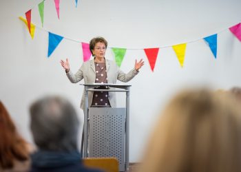 21. Europäische Kinder- und Jugendbuchmesse Saarbrücken:
Eröffnung. Doris Pack spricht zu den Gästen.
Foto: Oliver Dietze
--
Veroeffentlichung nur nach vorheriger Honorar-Vereinbarung und mit Namensnennung.
Oliver Dietze // +49-(0)177-9761996 // post@oliverdietze.de // USt-ID DE262797891