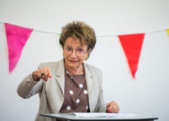 21. Europäische Kinder- und Jugendbuchmesse Saarbrücken:
Eröffnung. Doris Pack spricht zu den Gästen.
Foto: Oliver Dietze
--
Veroeffentlichung nur nach vorheriger Honorar-Vereinbarung und mit Namensnennung.
Oliver Dietze // +49-(0)177-9761996 // post@oliverdietze.de // USt-ID DE262797891