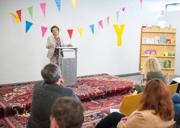 21. Europäische Kinder- und Jugendbuchmesse Saarbrücken:
Eröffnung. Doris Pack spricht zu den Gästen.
Foto: Oliver Dietze
--
Veroeffentlichung nur nach vorheriger Honorar-Vereinbarung und mit Namensnennung.
Oliver Dietze // +49-(0)177-9761996 // post@oliverdietze.de // USt-ID DE262797891