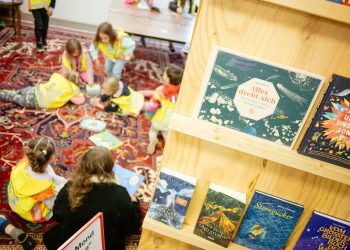 Am 11.10.2023 begann die 23. Europäische Kinder- und Jugendbuchmesse in Saarbrücken.
Foto: Oliver Dietze
--
Veroeffentlichung nur nach vorheriger Honorar-Vereinbarung und mit Namensnennung.
Oliver Dietze // +49-(0)177-9761996 // post@oliverdietze.de // USt-ID DE262797891