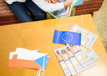 Am 11.10.2023 begann die 23. Europäische Kinder- und Jugendbuchmesse in Saarbrücken.
Foto: Oliver Dietze
--
Veroeffentlichung nur nach vorheriger Honorar-Vereinbarung und mit Namensnennung.
Oliver Dietze // +49-(0)177-9761996 // post@oliverdietze.de // USt-ID DE262797891