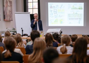 Am 11.10.2023 begann die 23. Europäische Kinder- und Jugendbuchmesse in Saarbrücken.
Foto: Oliver Dietze
--
Veroeffentlichung nur nach vorheriger Honorar-Vereinbarung und mit Namensnennung.
Oliver Dietze // +49-(0)177-9761996 // post@oliverdietze.de // USt-ID DE262797891
