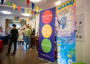 Am 11.10.2023 begann die 23. Europäische Kinder- und Jugendbuchmesse in Saarbrücken.
Foto: Oliver Dietze
--
Veroeffentlichung nur nach vorheriger Honorar-Vereinbarung und mit Namensnennung.
Oliver Dietze // +49-(0)177-9761996 // post@oliverdietze.de // USt-ID DE262797891