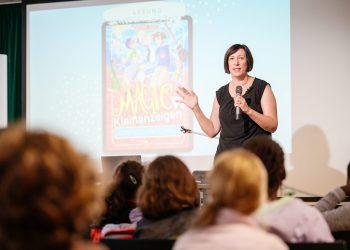 Am 11.10.2023 begann die 23. Europäische Kinder- und Jugendbuchmesse in Saarbrücken.
Foto: Oliver Dietze
--
Veroeffentlichung nur nach vorheriger Honorar-Vereinbarung und mit Namensnennung.
Oliver Dietze // +49-(0)177-9761996 // post@oliverdietze.de // USt-ID DE262797891