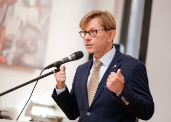 Am 11.10.2023 begann die 23. Europäische Kinder- und Jugendbuchmesse in Saarbrücken.
Foto: Oliver Dietze
--
Veroeffentlichung nur nach vorheriger Honorar-Vereinbarung und mit Namensnennung.
Oliver Dietze // +49-(0)177-9761996 // post@oliverdietze.de // USt-ID DE262797891