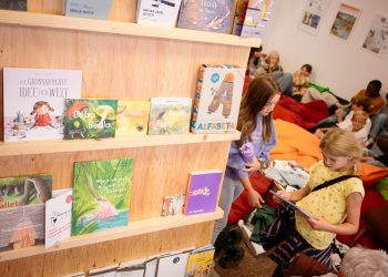 Am 11.10.2023 begann die 23. Europäische Kinder- und Jugendbuchmesse in Saarbrücken.
Foto: Oliver Dietze
--
Veroeffentlichung nur nach vorheriger Honorar-Vereinbarung und mit Namensnennung.
Oliver Dietze // +49-(0)177-9761996 // post@oliverdietze.de // USt-ID DE262797891