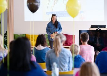 Am 11.10.2023 begann die 23. Europäische Kinder- und Jugendbuchmesse in Saarbrücken.
Foto: Oliver Dietze
--
Veroeffentlichung nur nach vorheriger Honorar-Vereinbarung und mit Namensnennung.
Oliver Dietze // +49-(0)177-9761996 // post@oliverdietze.de // USt-ID DE262797891