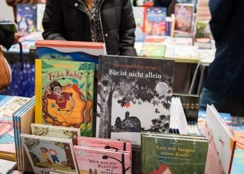 24. Europäische Kinder- und Jugendbuchmesse:
Foto: Oliver Dietze
--
Veröffentlichung nur nach vorheriger Honorar-Vereinbarung und mit Namensnennung.
Oliver Dietze // +49-(0)177-9761996 // post@oliverdietze.de // USt-ID DE262797891