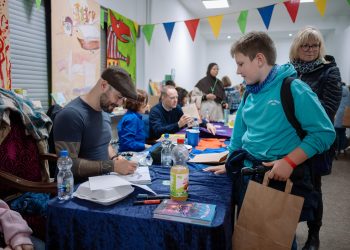 24. Europäische Kinder- und Jugendbuchmesse:
Foto: Oliver Dietze
--
Veröffentlichung nur nach vorheriger Honorar-Vereinbarung und mit Namensnennung.
Oliver Dietze // +49-(0)177-9761996 // post@oliverdietze.de // USt-ID DE262797891
