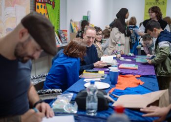 24. Europäische Kinder- und Jugendbuchmesse:
Foto: Oliver Dietze
--
Veröffentlichung nur nach vorheriger Honorar-Vereinbarung und mit Namensnennung.
Oliver Dietze // +49-(0)177-9761996 // post@oliverdietze.de // USt-ID DE262797891