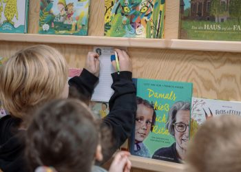 24. Europäische Kinder- und Jugendbuchmesse:
Foto: Oliver Dietze
--
Veröffentlichung nur nach vorheriger Honorar-Vereinbarung und mit Namensnennung.
Oliver Dietze // +49-(0)177-9761996 // post@oliverdietze.de // USt-ID DE262797891