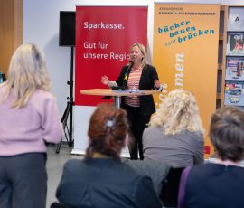 Eröffnung der Kinder- und Jugendbuchmesse in der Stadtbibliothek Saarbrücken.
