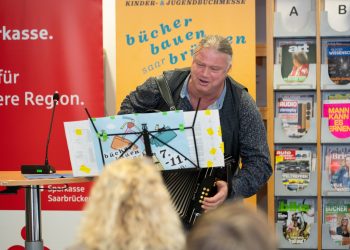 Eröffnung der Kinder- und Jugendbuchmesse in der Stadtbibliothek Saarbrücken.