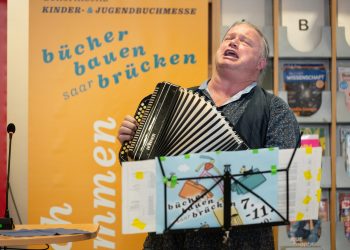 Eröffnung der Kinder- und Jugendbuchmesse in der Stadtbibliothek Saarbrücken.
